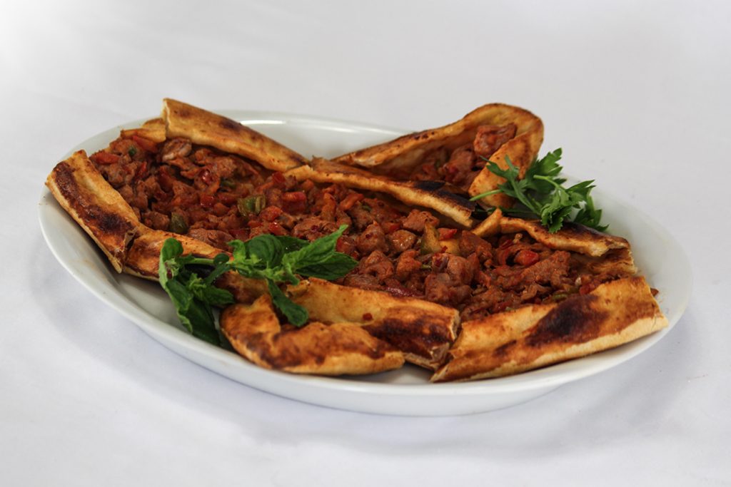 Kuşbaşılı Pide